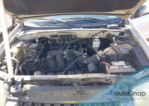 2005 Ford Escape Xlt из США, поврежденный, VIN 1FMYU03175DA18437